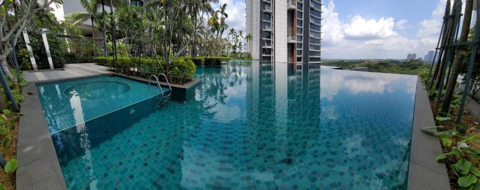 Apartment B2107 Grand Medini Pool View 100ms Netflix By